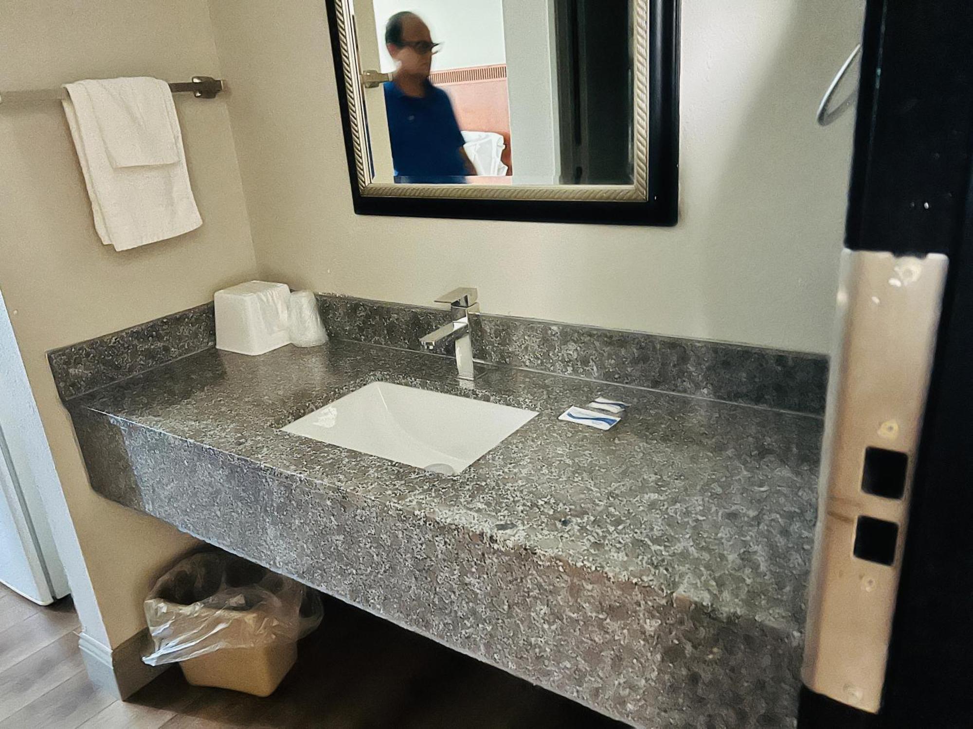 Rosewood Inn By Oyo Union City I-69 エクステリア 写真
