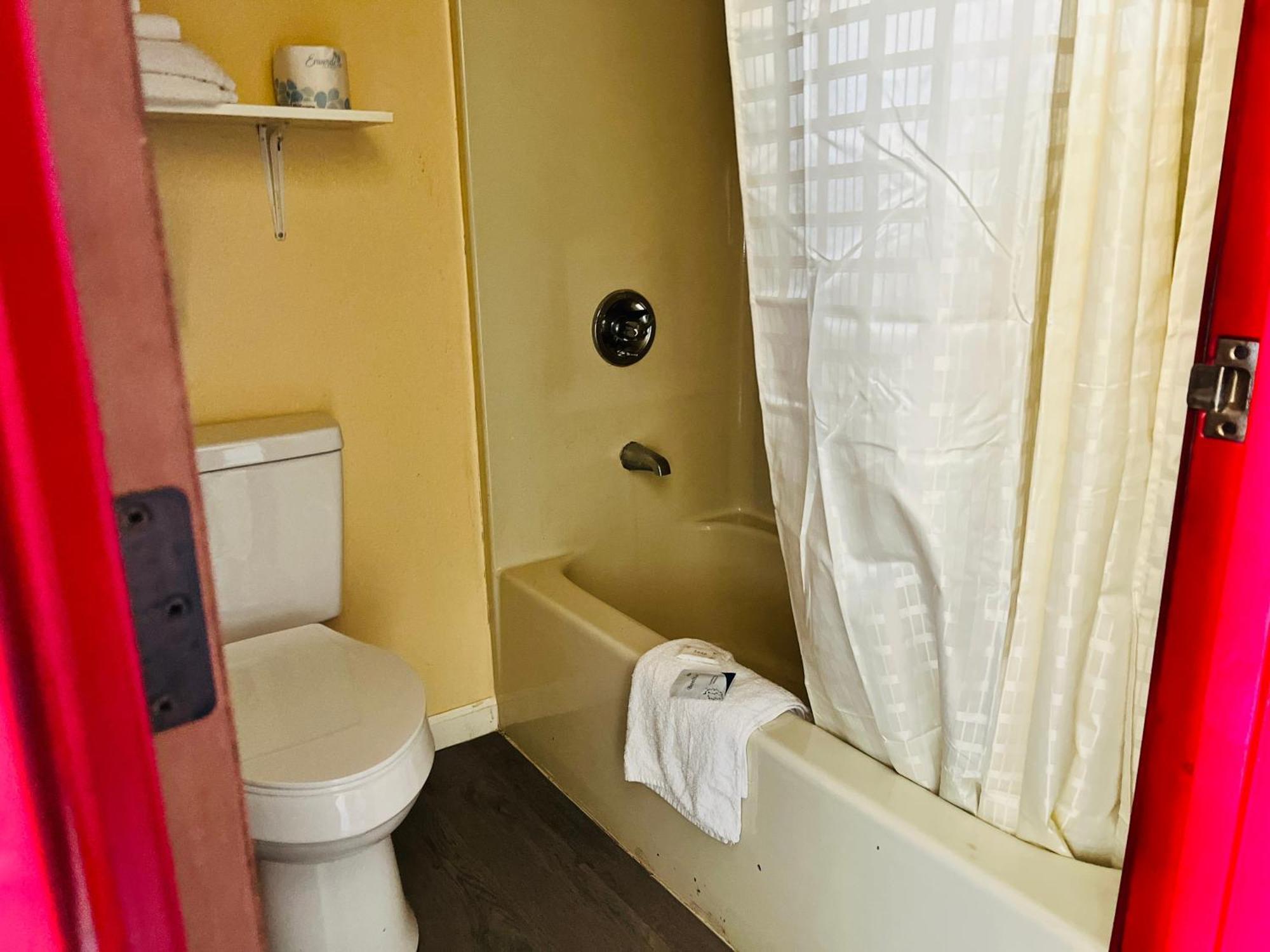 Rosewood Inn By Oyo Union City I-69 エクステリア 写真